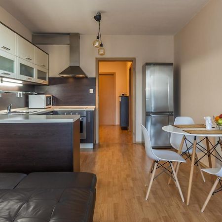 Apartman V Aleji Братислава Экстерьер фото