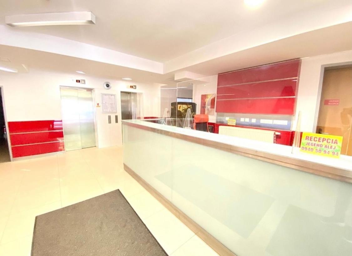 Apartman V Aleji Братислава Экстерьер фото